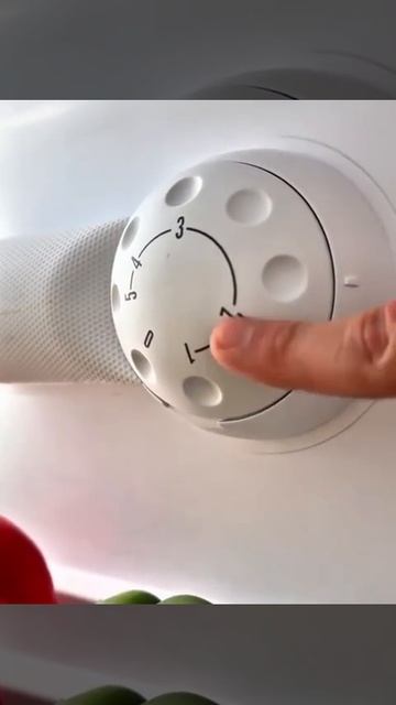 Как настраивать холодильник.

Лайфхак👌