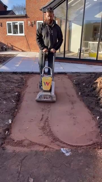 Укладка дорожки за один день