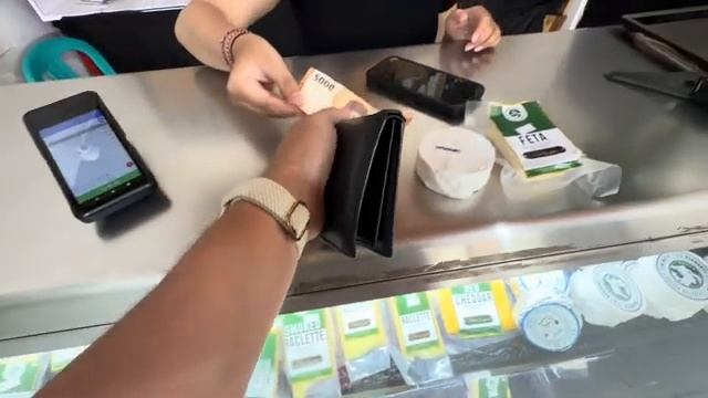 Беженец🇮🇩Бали. СИНДИ ОПЯТЬ ЖЕСТКО РЕВНУЕТ! ШАКШУКА ИЗ САМЫХ ДОРОГИХ ЯИЦ.БАЛИЙСКИЙ КАМАМБЕР И КОЛБА