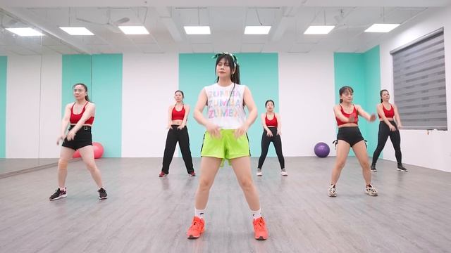 Eva Zumba 250606