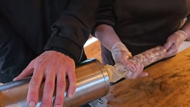 Сруб бани не узнать Вкус на миллион - настоящая домашняя колбаса Новые жители расширяют хутор