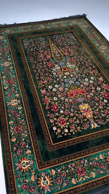 Иранский шелковый ковер с орнаментом гульзани