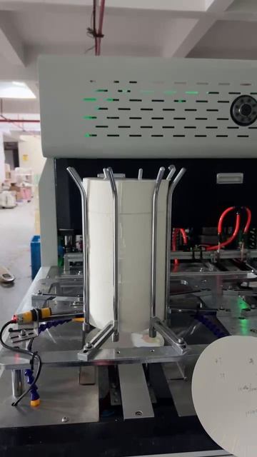 Пресс для бумажных тарелок-серво