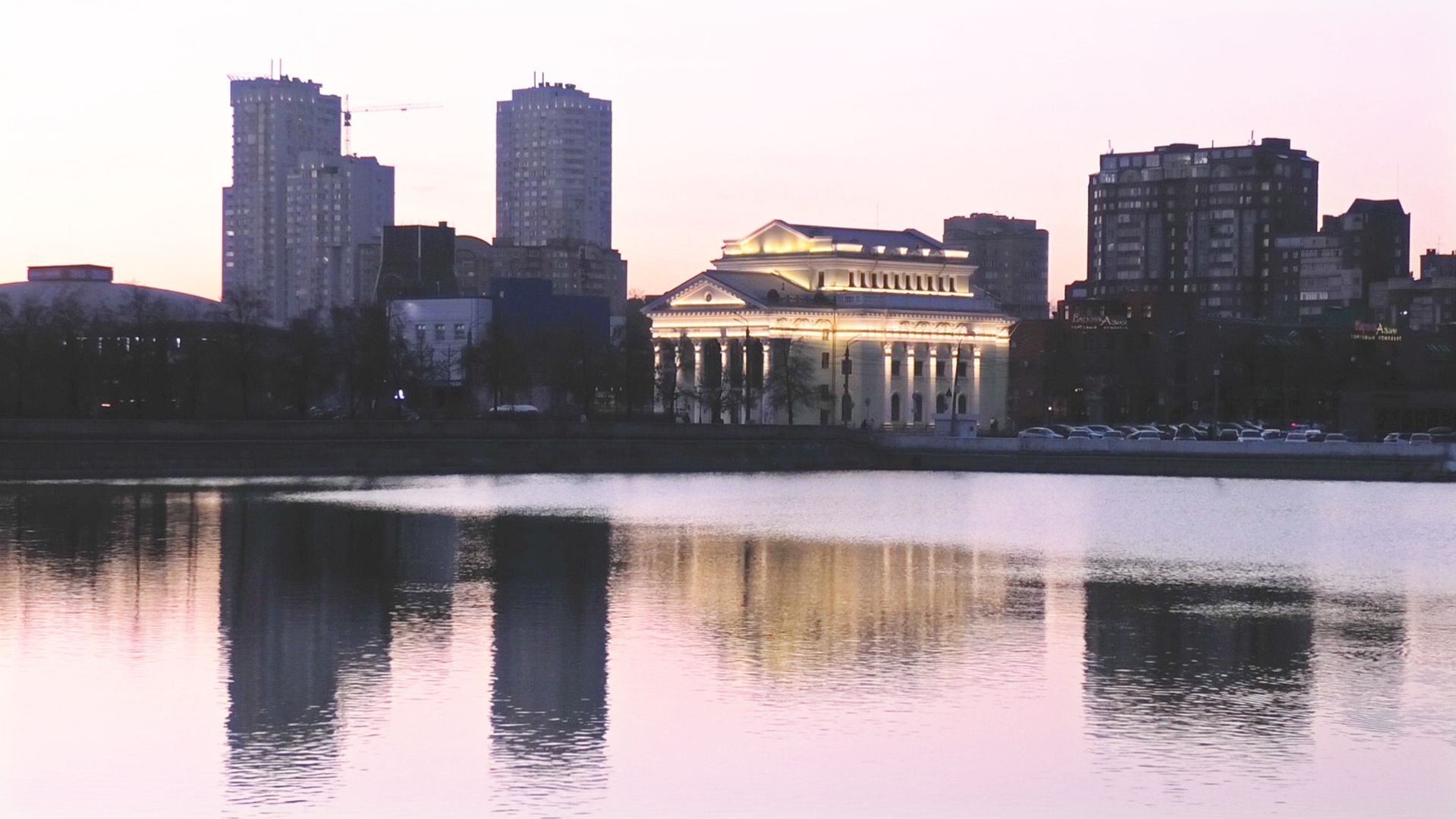 Вечерняя набережная (заметки на бегу)