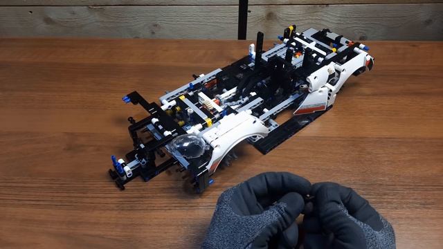 Полное видео сборки LEGO Porsche 911 RSR