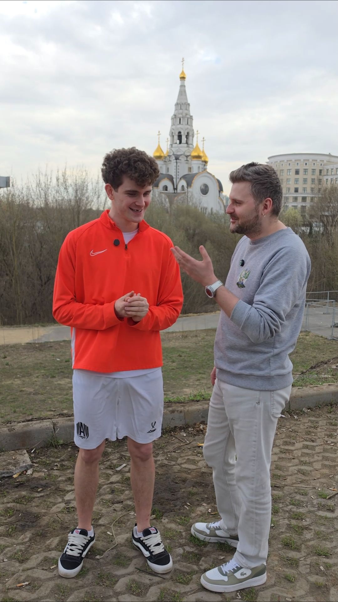 Артур Бабич делится секретом где вкусно поесть а я проверю максбрандт обзореды гдепоесть