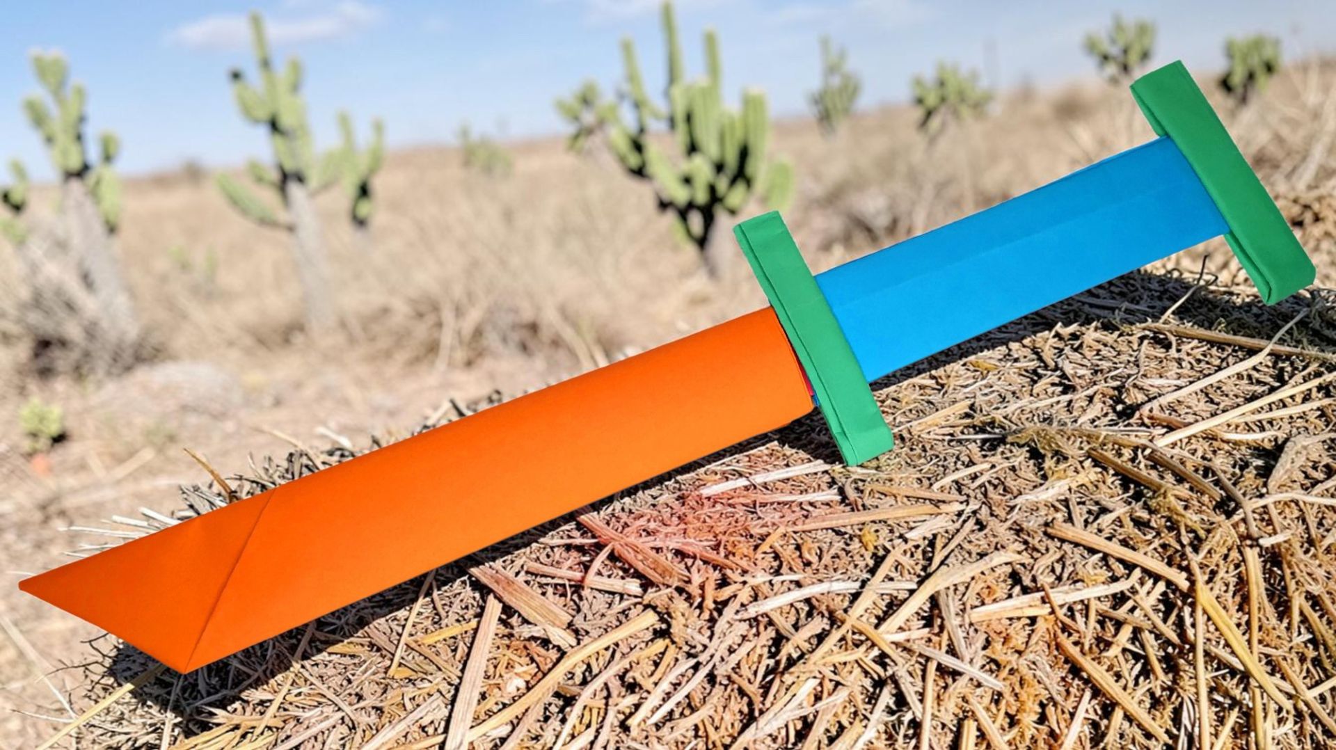 Как сделать кинжал из бумаги. Оружие ОРИГАМИ