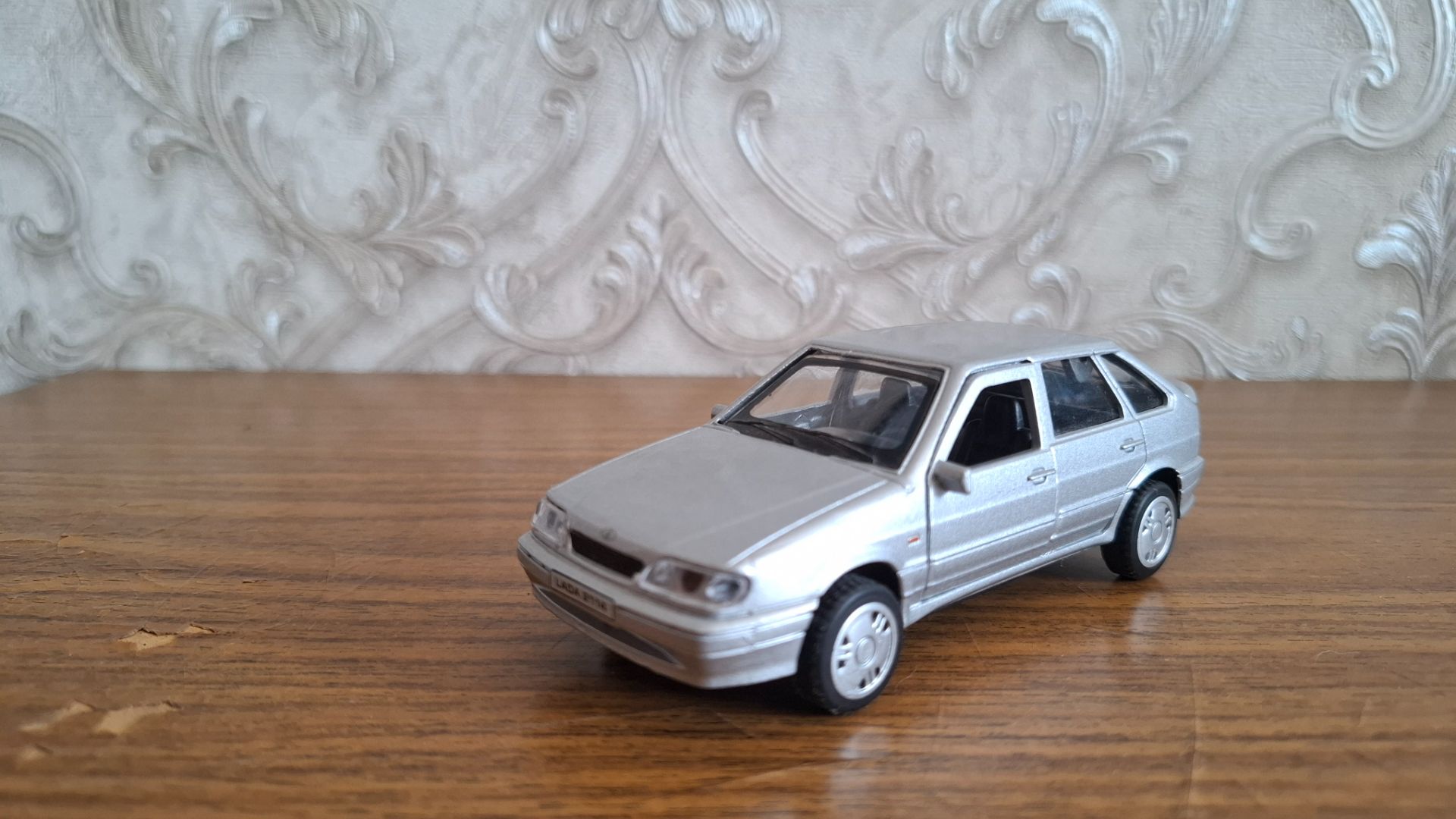 Обзор на масштабную модель ваз 2114.