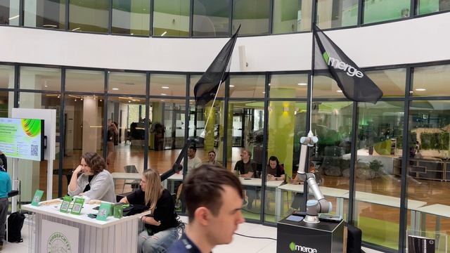 Роборуки и флаги