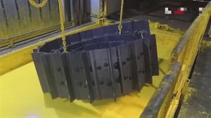 Производство гусениц - траков бульдозера