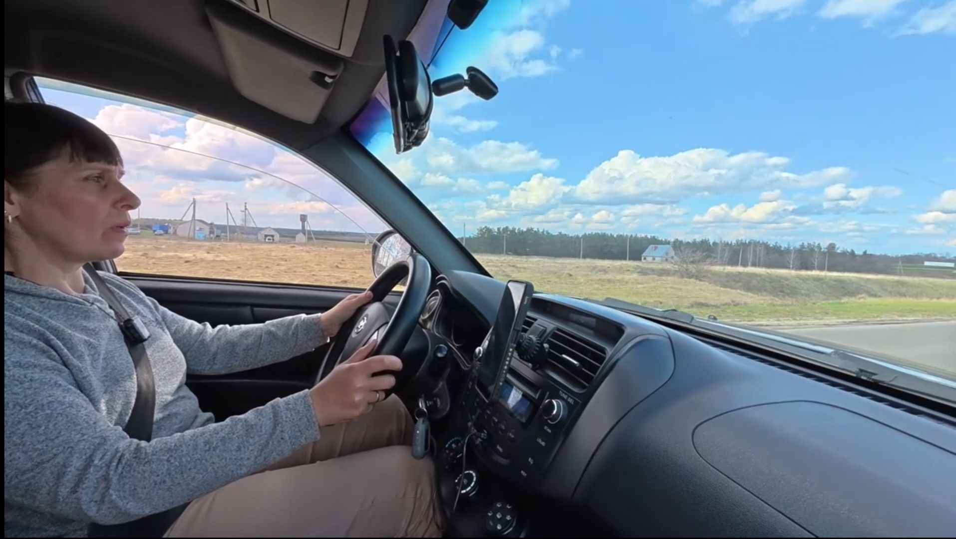 Оставили хозяйство и уехали в гости к подписчикам