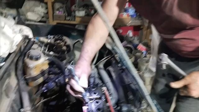 Ока кабриолет 4 серия 1 часть
снимаем головку гбц