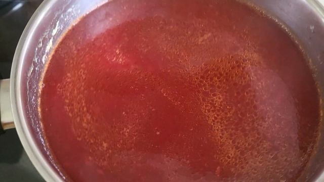 Каждый день найду работу дома. Выпечка к чаю. Сажаю. Удобряю.