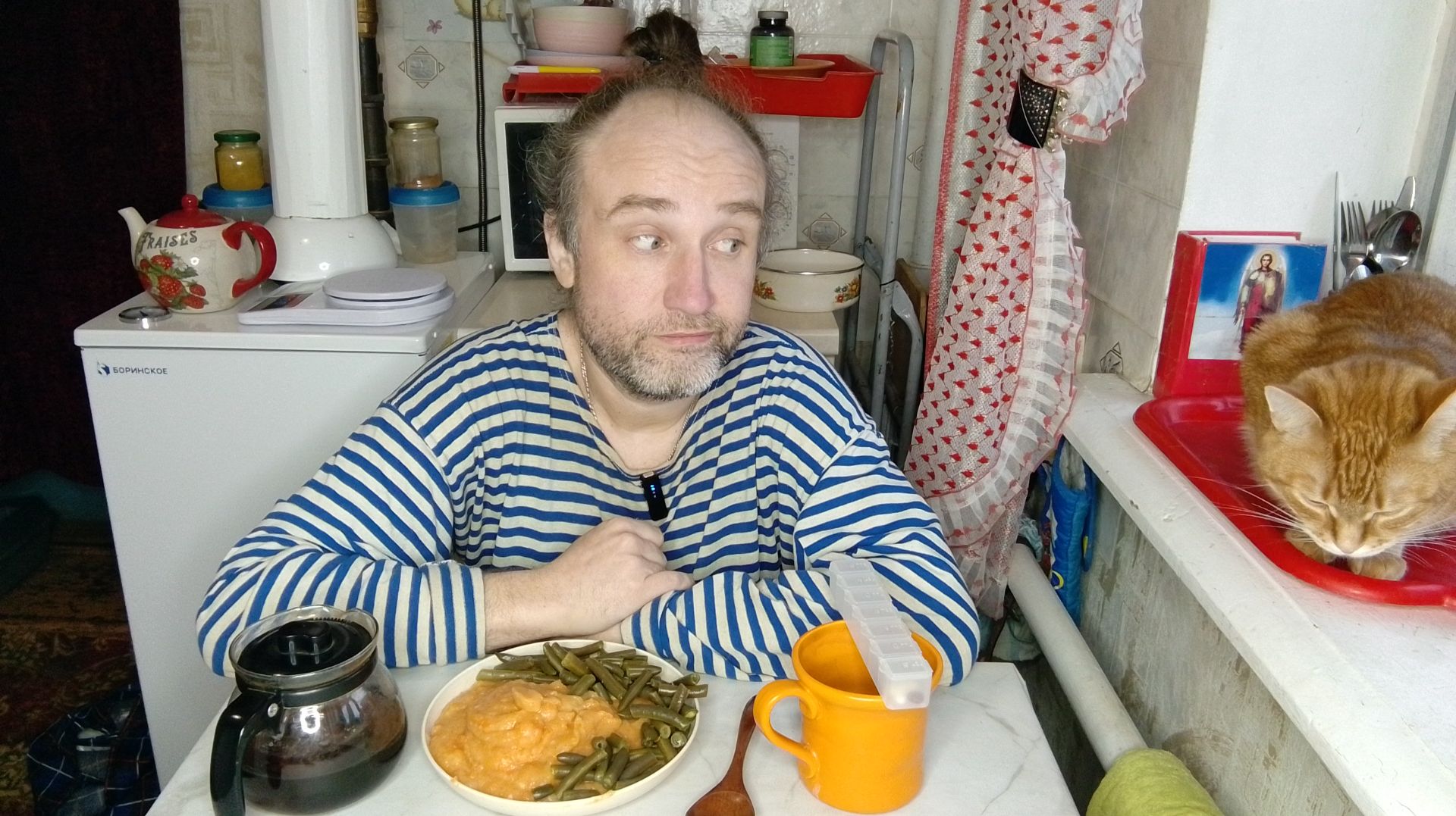 Обед с Рыжулей. Горошница со стручковой фасолью. Мукбанг. Обжор. Еда на камеру. Диета. Шизофрения.