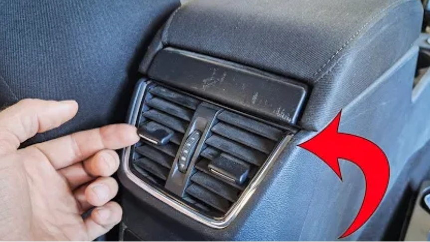 Как снять задний дефлектор подлокотника Skoda Octavia A7