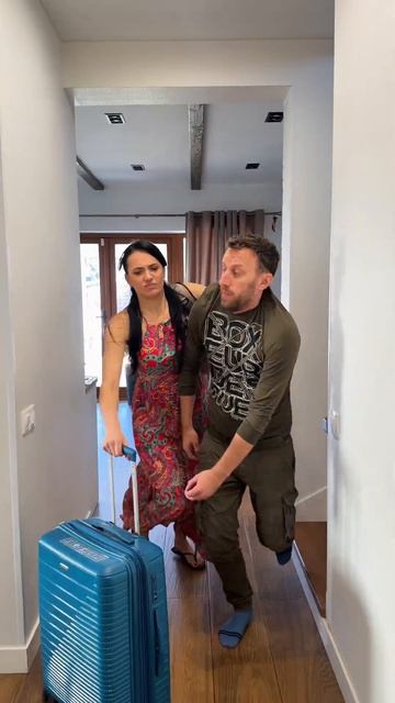 Честно говоря, они друг друга стоят. Забавная семейка.