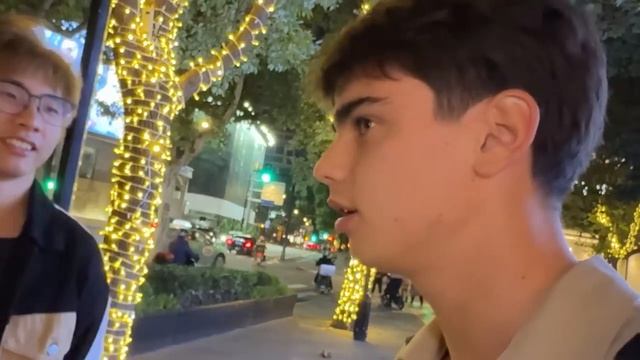 Выживаю в КИТАЕ на 1 ! День 1