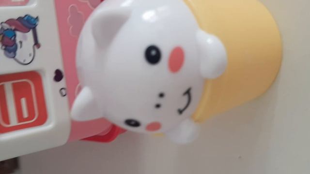 котики тооопятся улететь на ракете