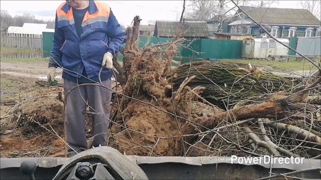 Заменил масляный насос, завалил ветлу, вытащил рыбаков