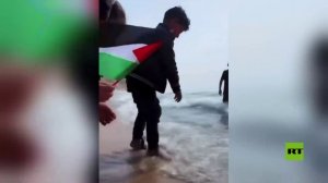 قطاع غزة.. فعاليات رمزية على شاطئ البحر تعبيرا عن معاناة الأطفال