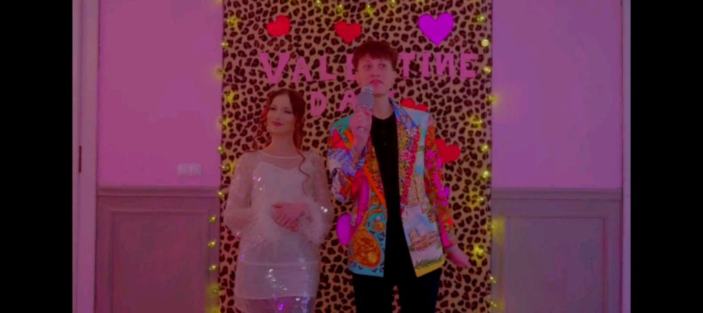 заправляю кровать 🛌