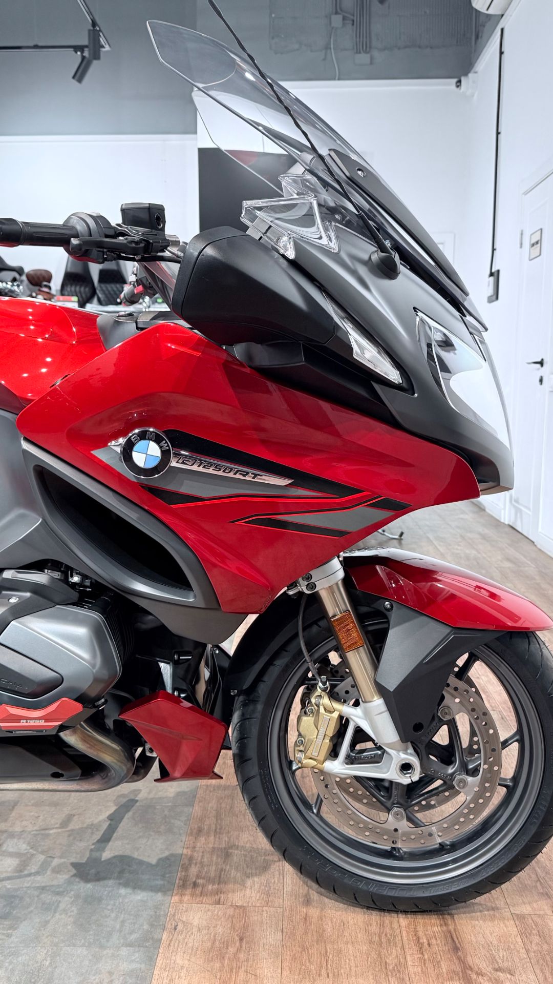 2019 BMW R1250RT Mars Red Metallic 26K (VIN *WB10*4574)