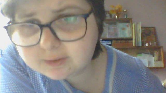 Я вам скажу: никогда не скачивайте Bandicam. У него нет ни звукане записывает голос.