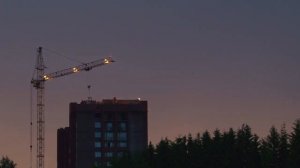 башенный кран в работе | кб 408.21