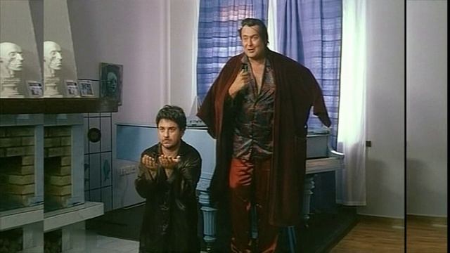 В БЕЛОСНЕЖНОМ ФРАКЕ