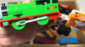 Паровозики Томас и его друзья для детей. Играем с различными паровозиками . #дети #видеодлядетей