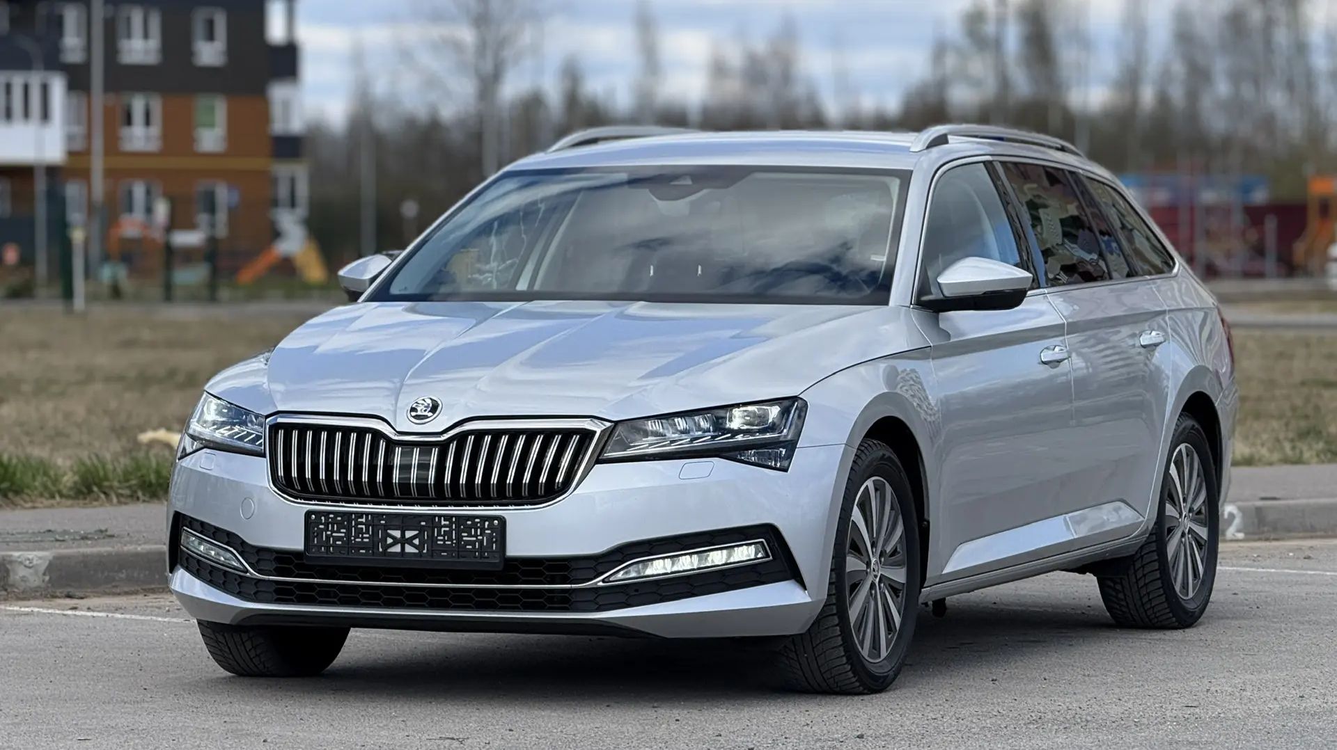 Skoda Superb Combi по цене Octavia. 1.5TSI-150hp 7-DSG. Авто в наличии из Германии. 2022г.