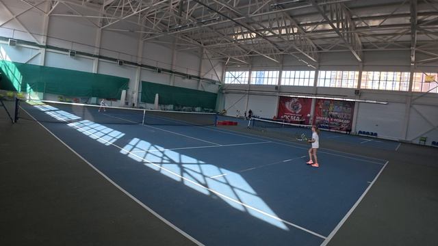 Турнир в Новороссийске по большому теннису (зеленый мяч) 6 игра и первое поражение