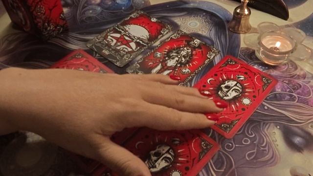 Распаковка, обзор и расклад на колоде Эндрю Тайвас Оракул Живое и мёртвое.