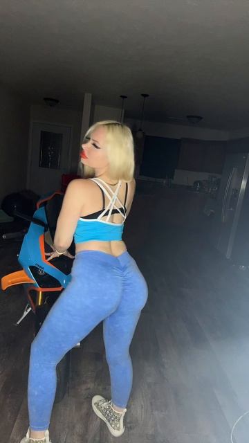 Катя Алмаз мото девушка на Дукати Ламборгини