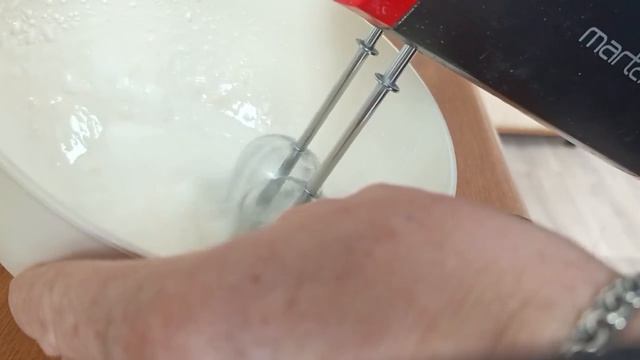 Кулич остыли Готовим глазурь для их покрытия