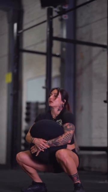 Клип @fitnessqueens