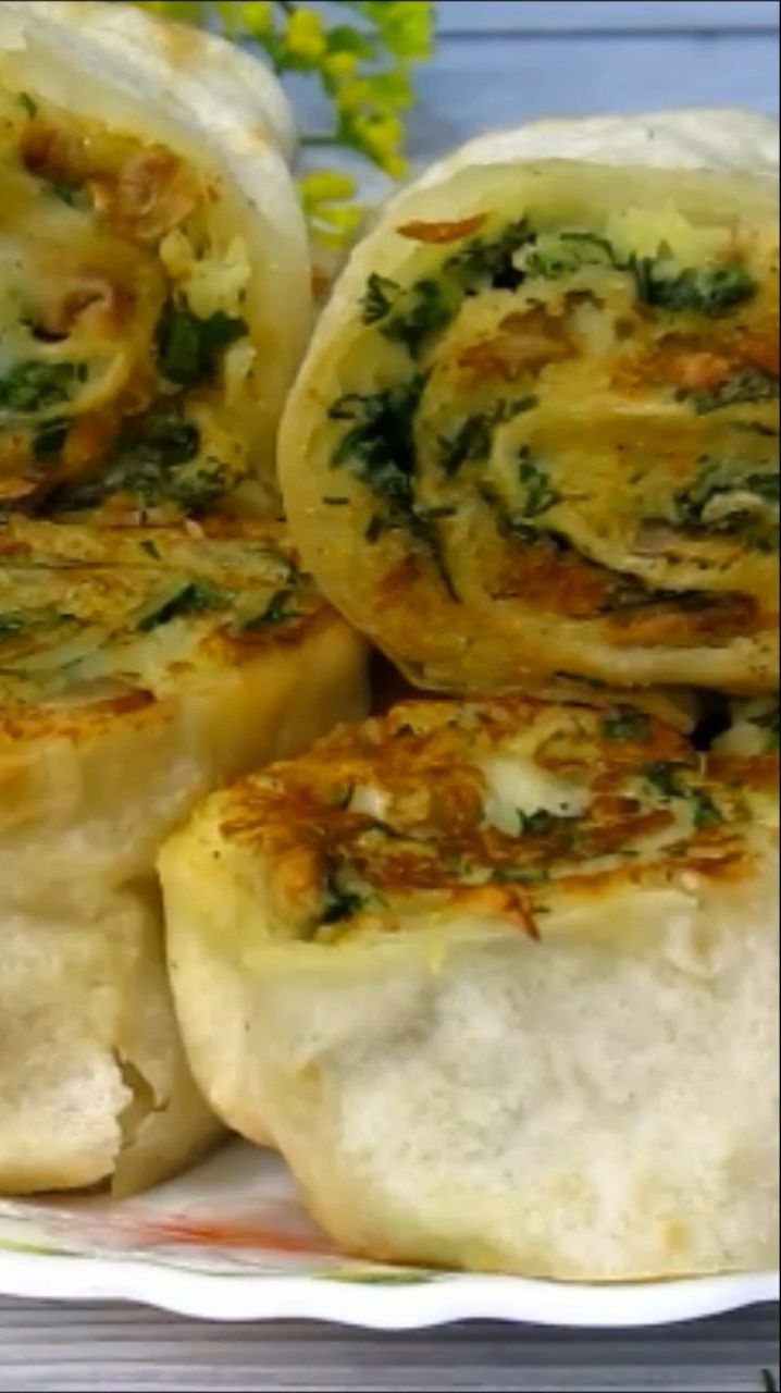 Вкусно быстро и сытно самое вкусное из лаваша это. Это о них - пальчики оближешь. Рекомендую!