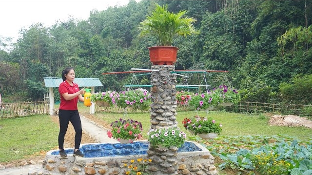 Сажаю декоративные цветы на каменных колоннах. Серия 51. Се