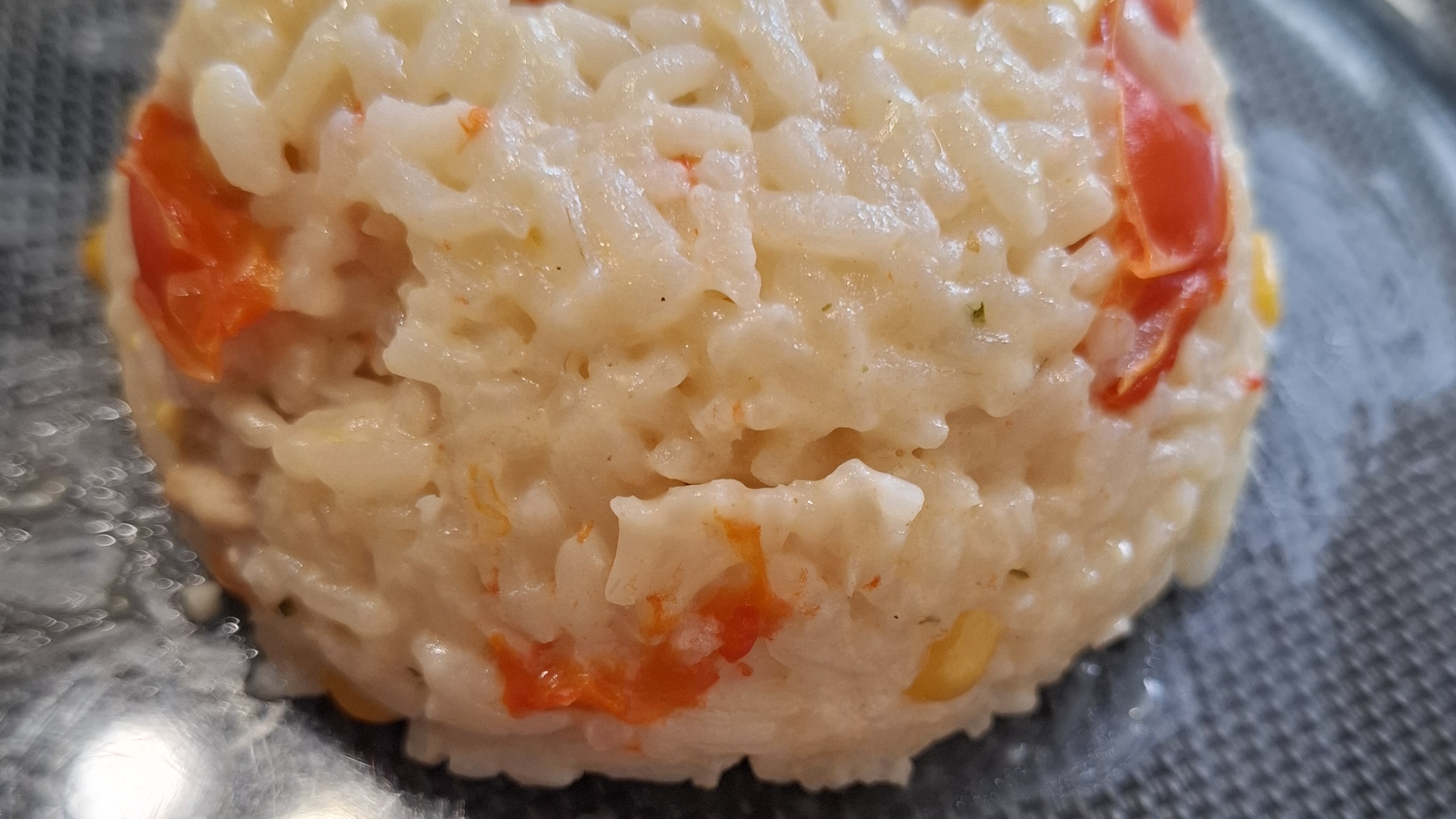 Очень вкусный рис с куриной грудкой и овощами 