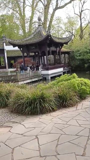 Городской парк Von Bethmann Park по адресу земля Гессен, Франкфурт-на-Майне_17_04_2026