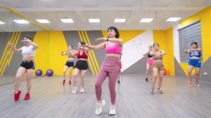 Eva Zumba 250331