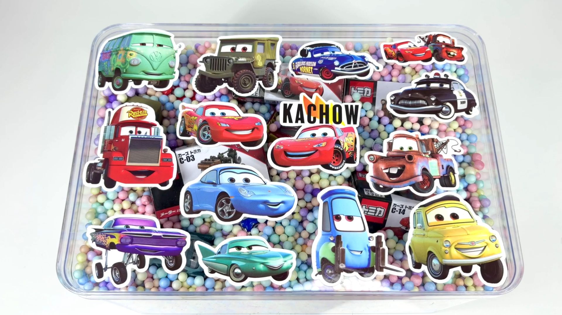 Спрятали 20 машинок в шариках 😱 Открываем! Что внутри?