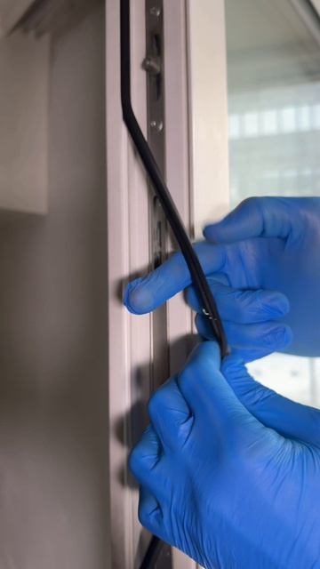 Замена уплотнительной резины окон ПВХ