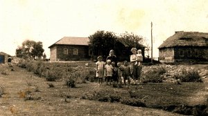 "Русская деревня" авт. Т. Угольник (читает А. Замотаева)