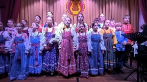 18.1. Муз. Л. Афанасьева, сл. И. Шаферана - «Гляжу в озера синие» (обр. Вишниченко О.В.).