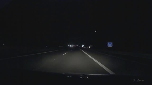 Знак перехода Польша-Чехия в Евросоюзе. Ночь.