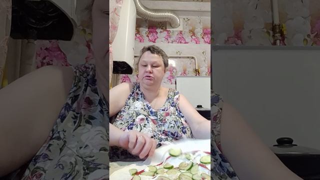 ЛАВАШ ДЕЛАЮ С РЫБОЙ  И ОГУРЦАМИ!!!!