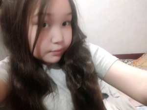 скора я буду снимать видосики С Косметикой