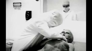 никакого крушения в 1947 году т.н."НЛО" и вскрытия ИНОпланетянина в Розуэлле США - НЕ было.