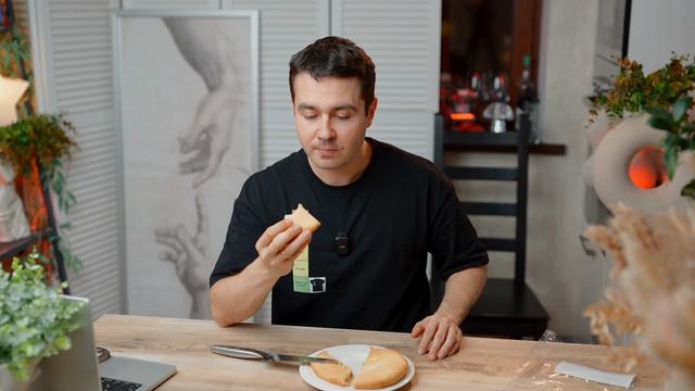 пробую всю-всю продукцию самоката (выбросил 80% еды)